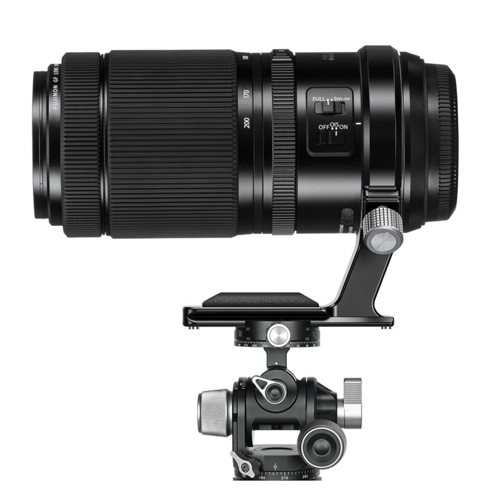 Leofoto FFC-01 Objectiefvoet bevestigd aan Fujifilm GF 100-200mm op statiefkop voor stabiele telefoto-opnamen.