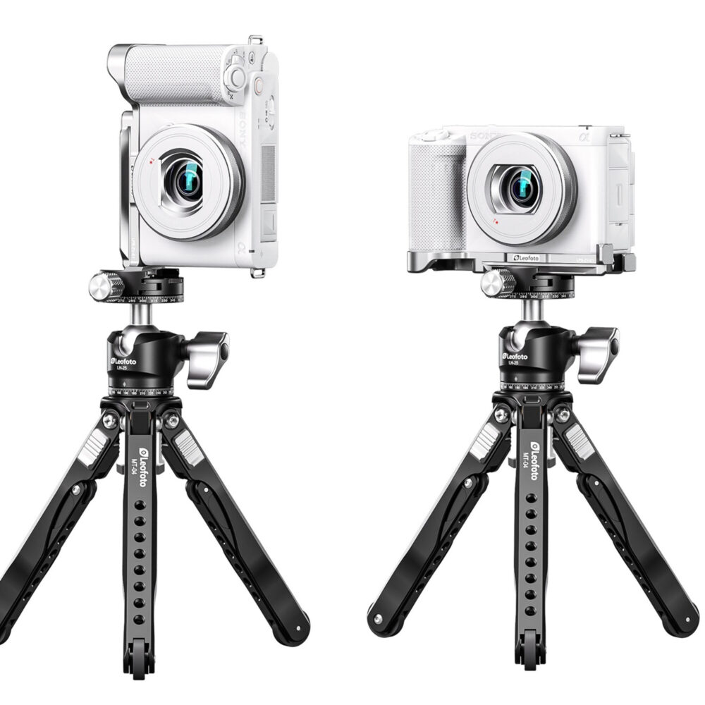 Leofoto LPS-ZV-E1 L-bevestiging frontaanzicht van Sony ZV-E1 met gemonteerde L-bracket op de bodemplaat.