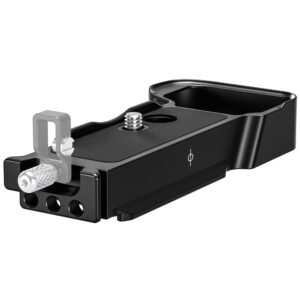 Leofoto LPS-A7CR/A7CII L-Beugel zijaanzicht van basisplaat met 1/4"-schroef, kabelklem en meerdere montagegaten.