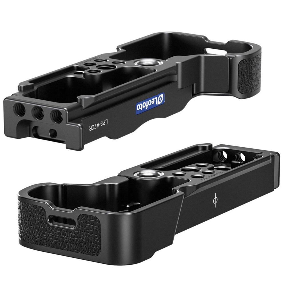 Leofoto LPS-A7CR/A7CII L-Beugel set met losse basisplaat en afneembare L-zijplaat naast elkaar op witte achtergrond.
