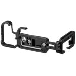 Leofoto LPN-Z50II L-bevestiging onderaanzicht met Arca-Swiss-slede, anti-twist-flenzen en bevestigingsschroeven.