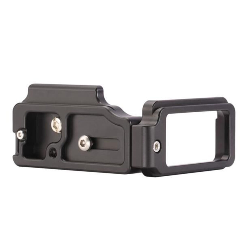 Leofoto LPN-D500 L-bevestiging onderaanzicht met bevestigingsschroef, anti-twist-vorm en compacte L-constructie.