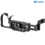 Leofoto LPN-Z30 L-bevestiging zijaanzicht met open L-frame en verstelbare zijplaat.