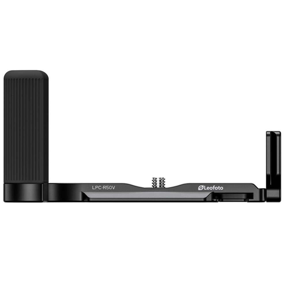 Leofoto LPC-R50V L-bevestiging staand weergegeven met rechtopstaande greep en lange basisplaat.