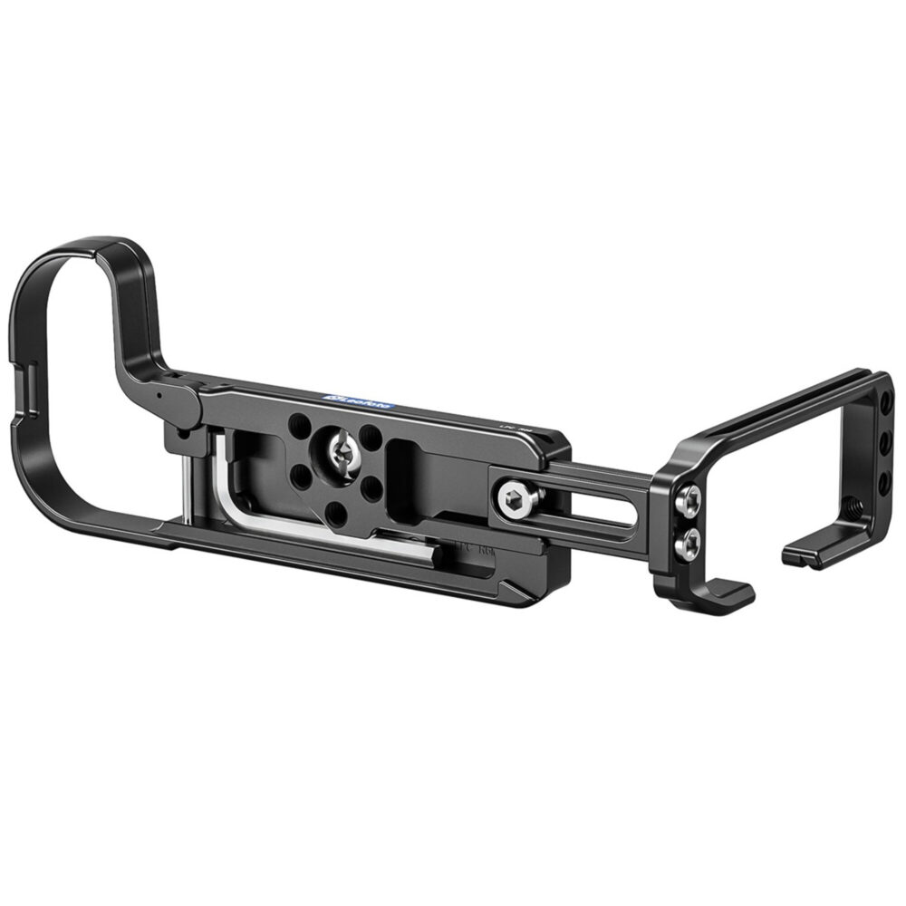 Leofoto LPC-R6II L-bevestiging enkel onderaanzicht met freeswerk en Arca-Swiss profiel over de volledige lengte.