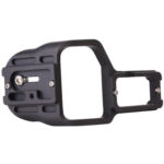 Leofoto LPC-5DIIIB L-beugel bovenaanzicht van uitgefreesde basisplaat en open framevormige verticale steun in één stuk aluminium.