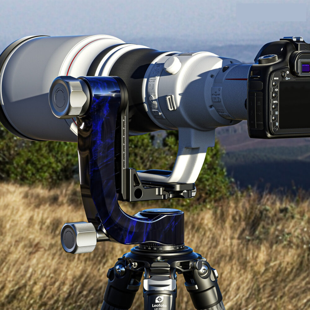 Leofoto PG-3 2-weg kantelkop volledig gemonteerde carbon gimbal op donkere studio-achtergrond.