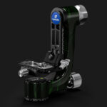 Leofoto PG-3 2-weg kantelkop groene carbon gimbal detail van de basis met panoramaskaalaanduiding en 3/8-inch statiefaansluiting.