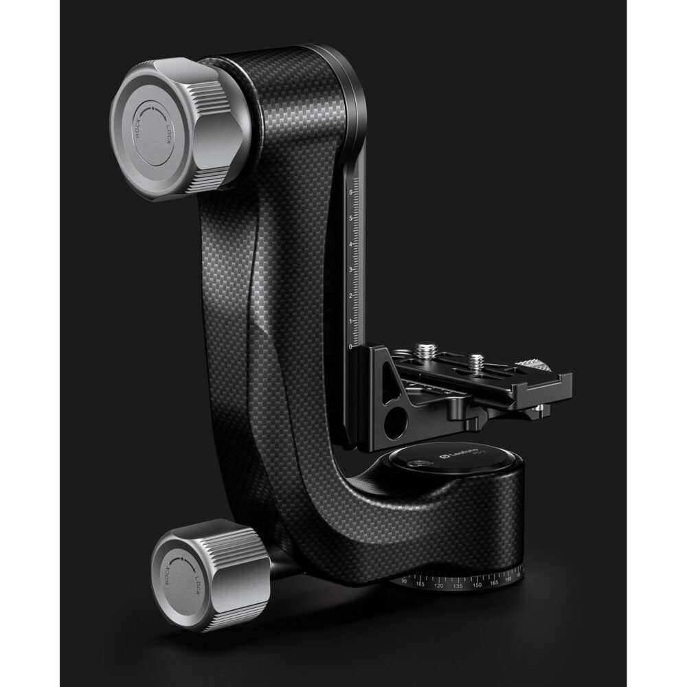 Leofoto PG-3 2-weg kantelkop volledig zicht op carbon gimbal met verticale arm en Arca-Swiss-klem op zwarte achtergrond.