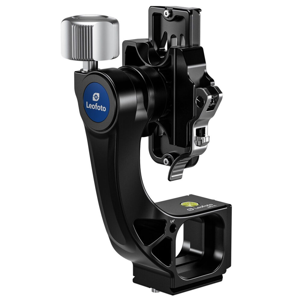 Leofoto MPG-02L 2-weg kantelkop schuin vooraanzicht van complete gimbal-uitbreiding op statiefkop.