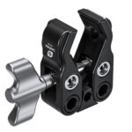 Leofoto MC-60 klem close-up van vrijwel gesloten travel clamp met zicht op drie 1/4-inch schroefgaten.