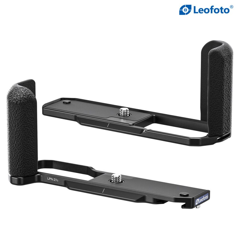 Leofoto handgreep voor Nikon Z fc bovenaanzicht van losse cameragreep met lange bodemplaat en 1/4-inch schroef.