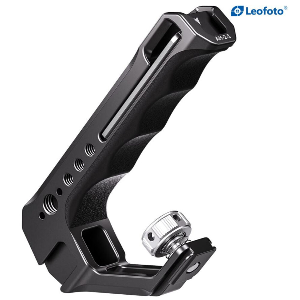 Leofoto AH-2-3 cameracage top handle onderaanzicht met zachte siliconen grip op de binnenzijde van de greep.