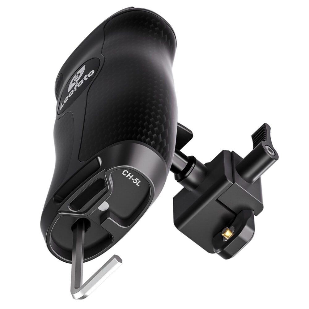 Leofoto CH-5L cameracage close-up zijaanzicht van de gebogen carbonhandgreep voor extra grip.