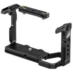 Leofoto FX3 cameracage zijaanzicht met bovenhandgreep en meerdere 1/4-inch schroefgaten.
