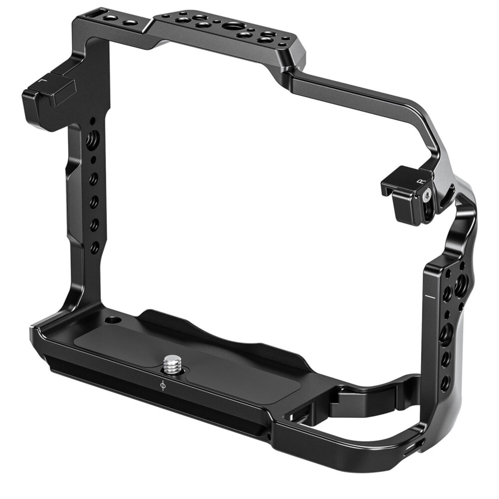 Leofoto GFX100II cameracage linksvoor aanzicht met hoge rechterzijde en meerdere 1/4-inch montagegaten.