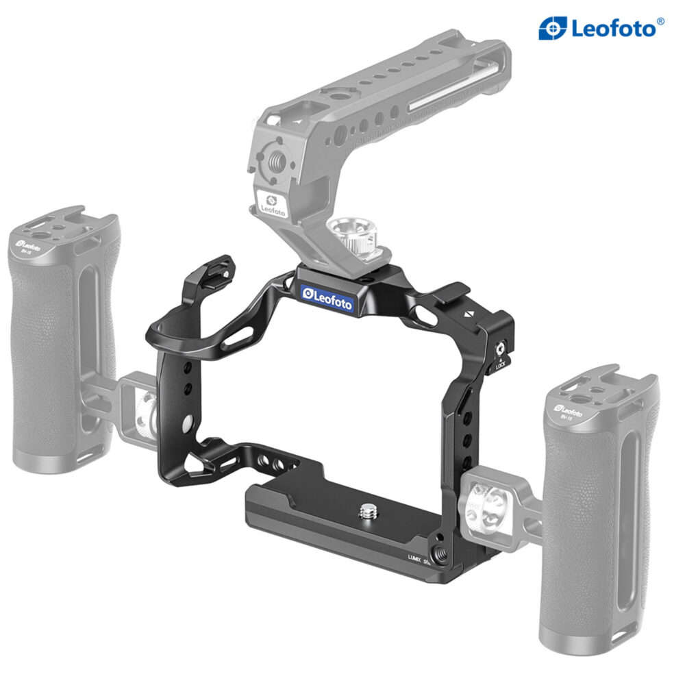 Leofoto S5II / G9 cameracage in complete rig-opstelling met los getoonde handgrepen en bovengreep op witte achtergrond.