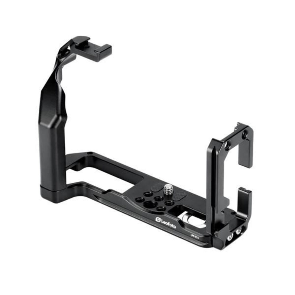 Leofoto LPF-XT4 L-bevestiging productafbeelding van zwarte Arca-Swiss L-plaat met geïntegreerde grip en bodemplaat.