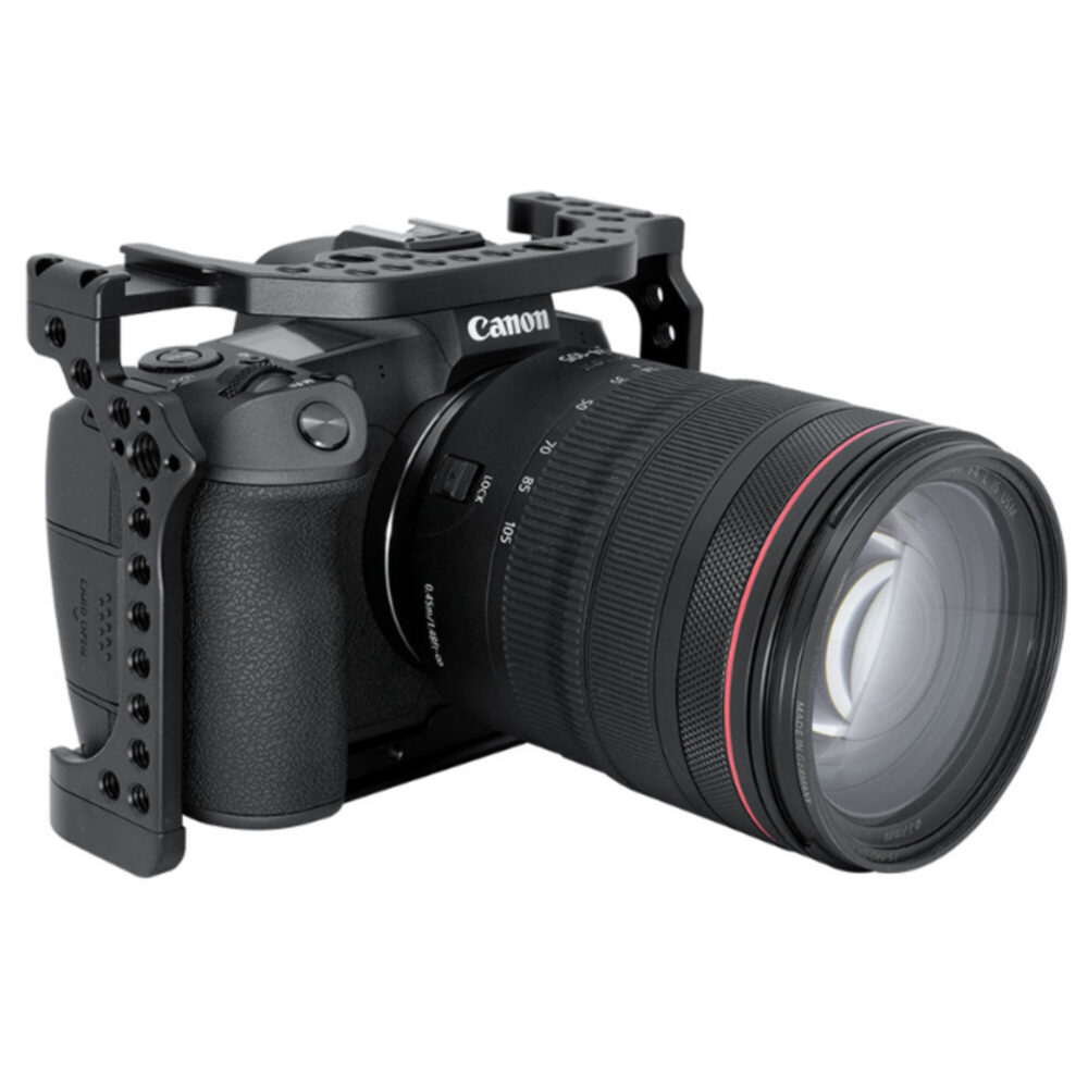 Leofoto EOS R cameracage voor Canon, Canon EOS R camera met gemonteerde cameracage en zoomobjectief in werkpositie.