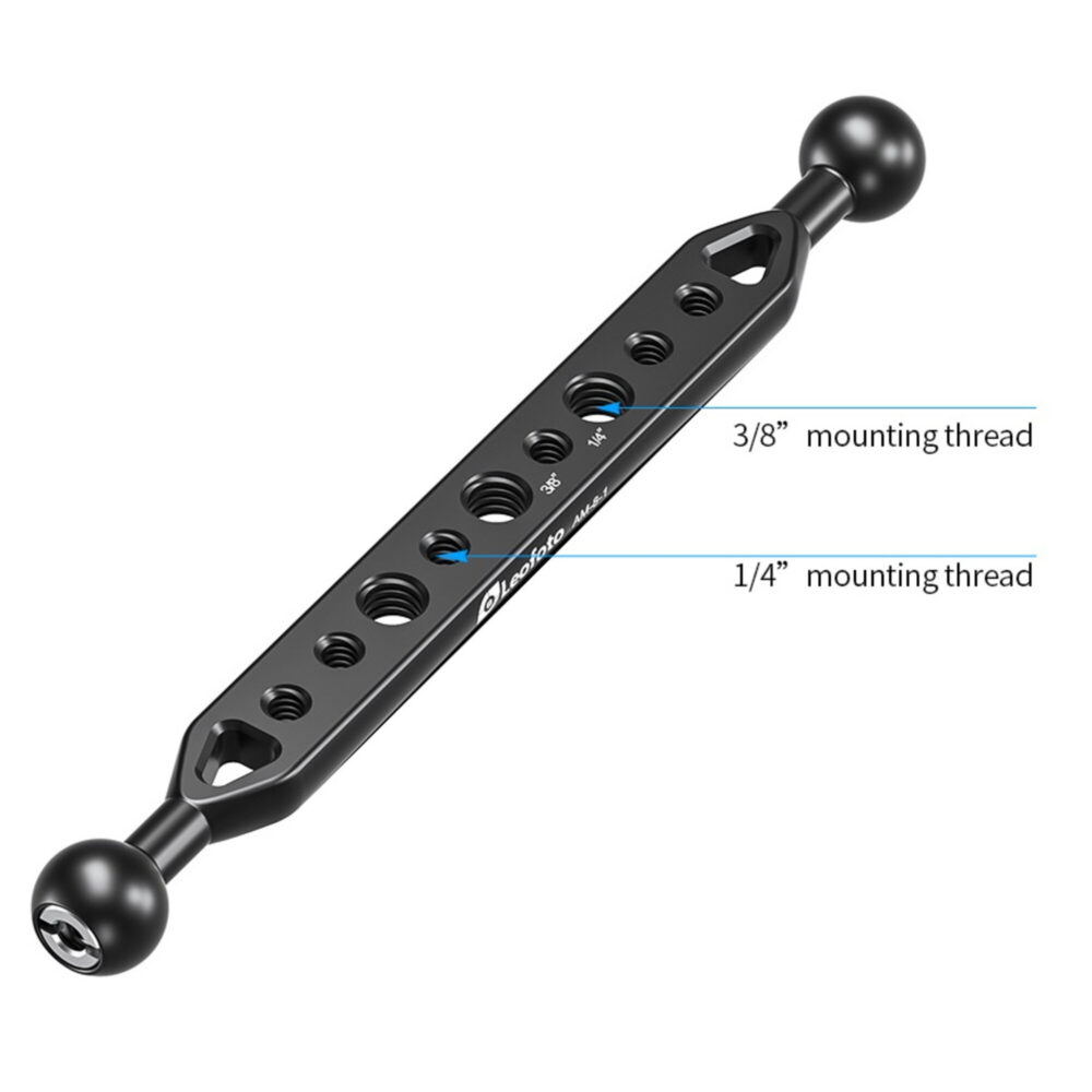 Leofoto AM‑8‑1 scharnierende lange arm zijaanzicht met markering van 3/8- en 1/4-inch schroefdraden.