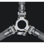Leofoto LG-324C Tripod onderaanzicht van de spider en aansluitpunt voor 3/8-inch schroefdraad