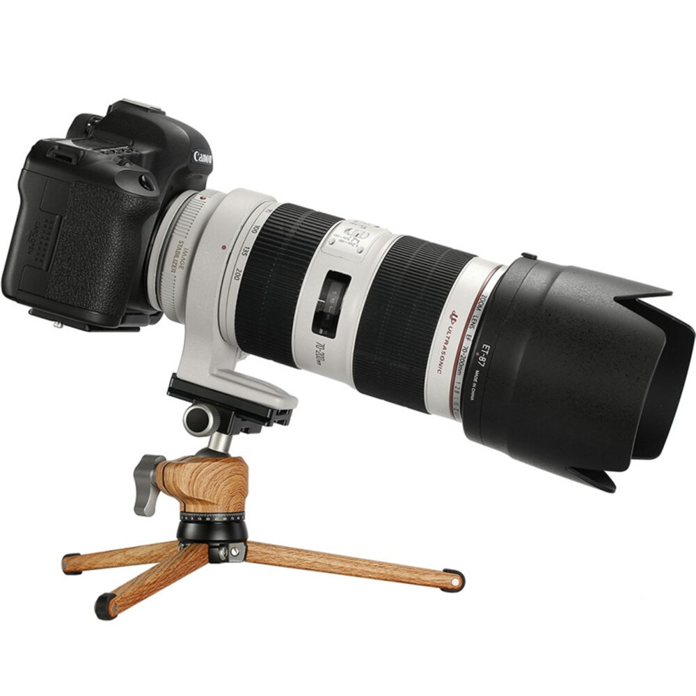 Leofoto MT-01+LH-25 Tafelstatief houtlook met camera en telelens gemonteerd voor low-angle fotografie