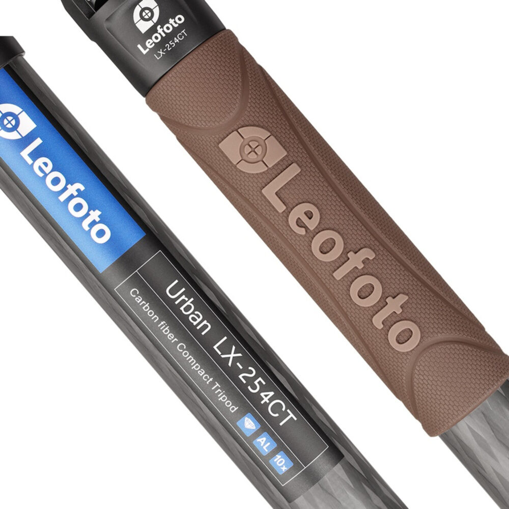 Leofoto LX-254CT Tripod Urban bruine griphoezen met Leofoto‑branding.