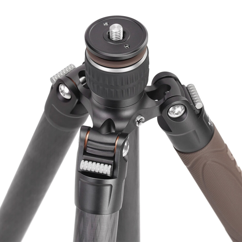 Leofoto LX-255CT Tripod middenkolom met hoogtevergrendeling close-up.