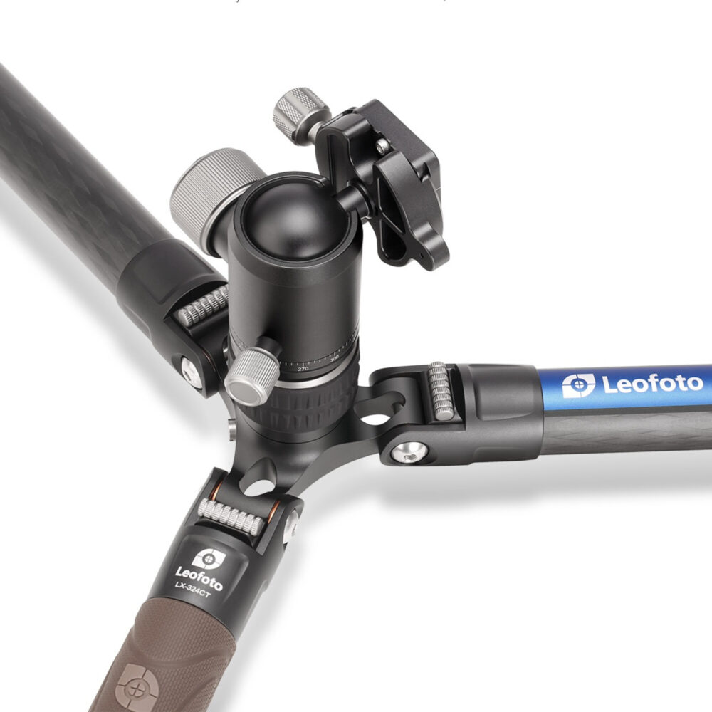 Leofoto LX-324CT Tripod topplaat en scharnierhuis met hoekverstelling.