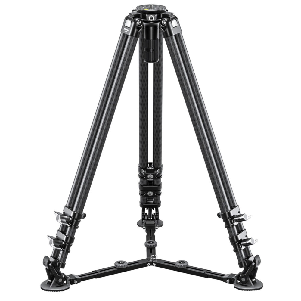 Leofoto LVC-193 Tripod op locatie met camera, stabiele dubbele buispoten en spreider.