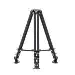 Leofoto LVC-253C Tripod vooraanzicht met spreider gemonteerd voor extra stabiliteit.