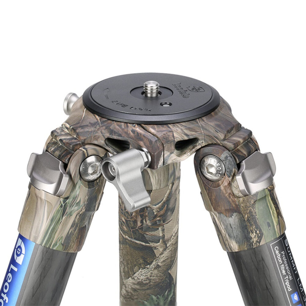 Leofoto LM-365C Tripod apex zonder topplaat met opening voor 75 mm bowladapter.