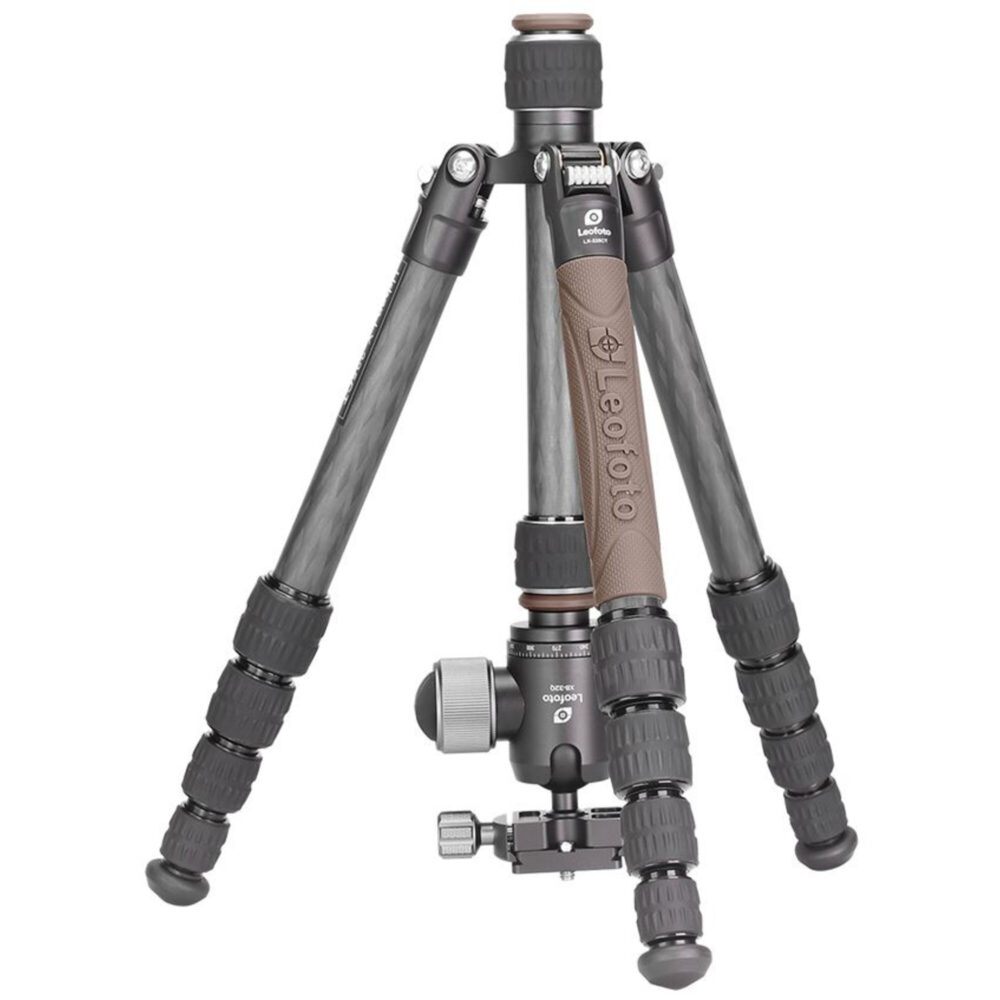 Leofoto LX-225CT Tripod compact opgevouwen met omklappende poten voor reisformaat.