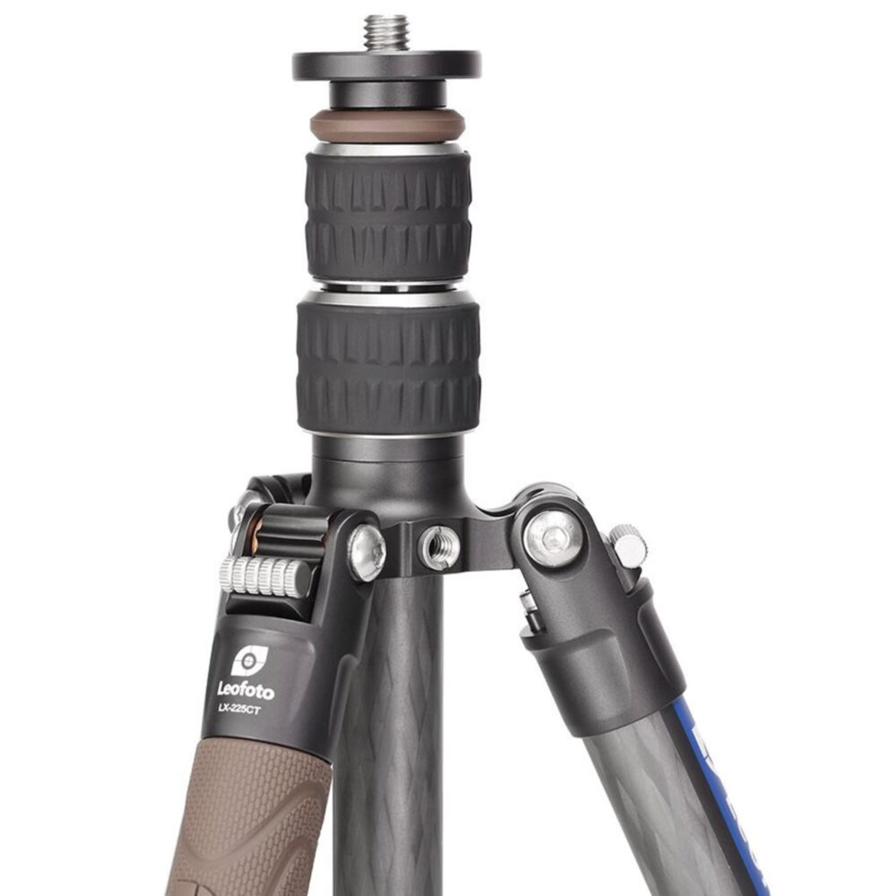 Leofoto LX-225CT Tripod close-up van middenkolomklem en scharnierhuis.