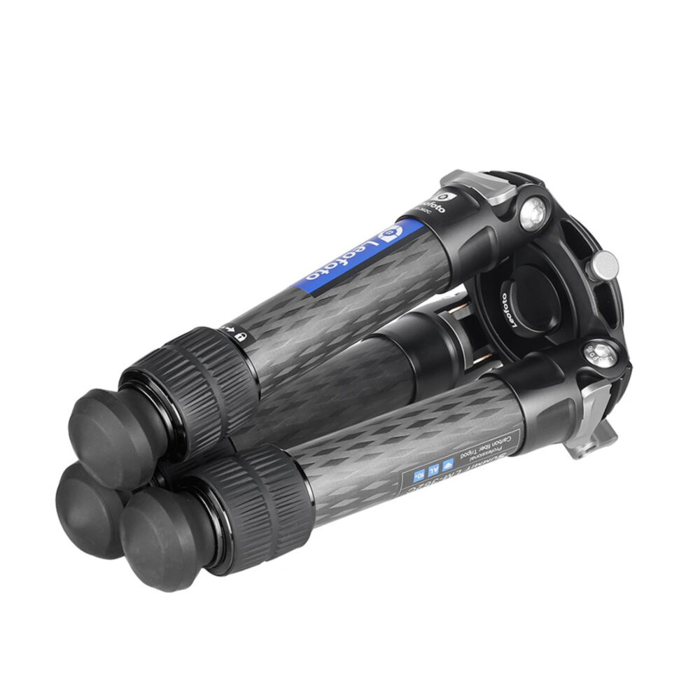 Leofoto LM-362C Tripod compact opgevouwen carbon poten met draaivergrendeling.
