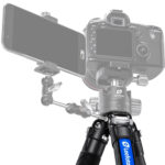 Leofoto LSR-324C Tripod zijaanzicht van vergrendelhevel voor poothoek.