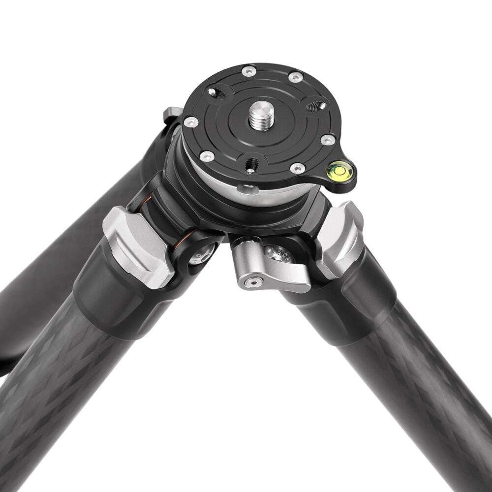 Leofoto LS-324CEX Tripod bovenaanzicht nivelleerbasis met waterpas en vergrendelingen.