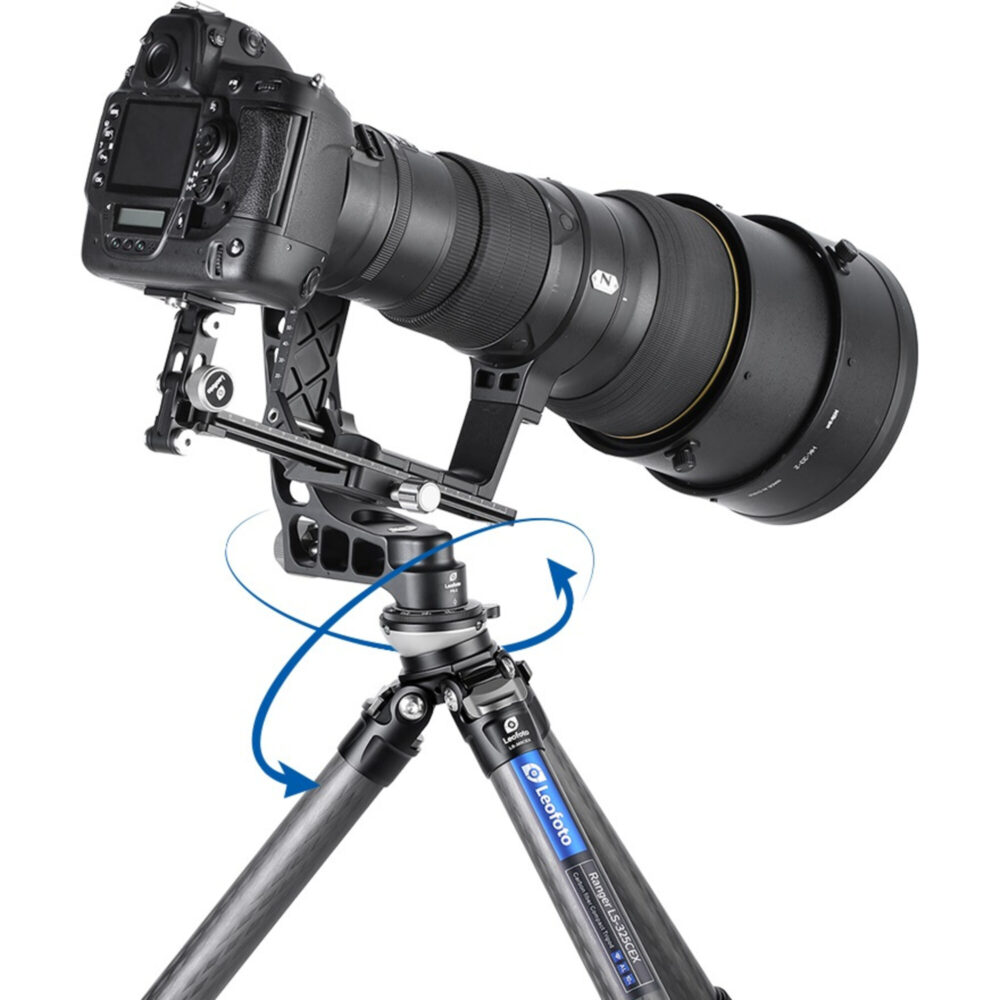 Leofoto LS-325CEX Tripod demonstratie met gemonteerde camera en telelens op panoramakop.