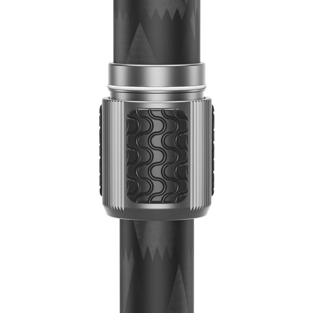 Leofoto LS-284C Tripod detail Waterproof Leg-Lock-System op een carbon poot.