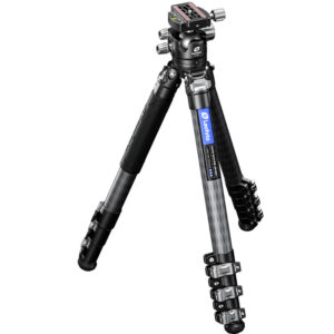 Leofoto LSR-324C Tripod opgesteld met LH-40 kogelkop en rubbervoeten.