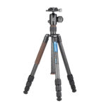 Leofoto LX-224CT Tripod volledig opgesteld met kogelkop XB-32Q en middenkolom.