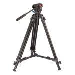 Leofoto VT-10+LF-60 Tripod videostatief volledig opgesteld met VT-10 videokop en middenversteviger.