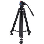 Leofoto VT-20+LF-75 Tripod volledig opgesteld met VT-20 fluid videokop en middenversteviger.