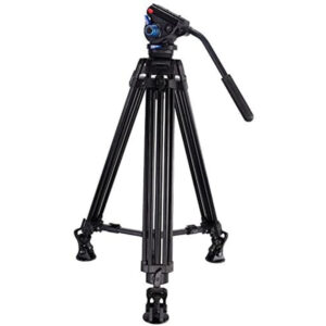 Leofoto VT-20+LF-75 Tripod volledig opgesteld met VT-20 fluid videokop en middenversteviger.