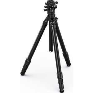 Leofoto LG-324C Tripod volledig uitgeklapt met zwarte carbon poten op studio-achtergrond