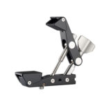 Leofoto MC-100 Klemstatief zijaanzicht van geopende zwarte aluminium klem met brede klembekken.
