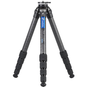 Leofoto LS-325CEX Tripod volledig uitgeklapt carbon Ranger-statief met vierdelige poten.