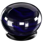Leofoto CHG-01 knop blauwe carbon bolknop close-up op zwarte voet.
