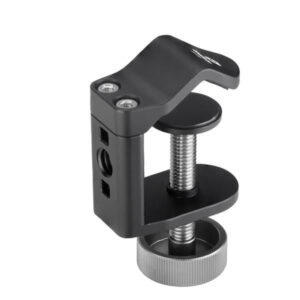 Leofoto UC-02 buisklem vooraanzicht van compacte zwarte buisklem met zilverkleurige schroefknop en klemplaat.
