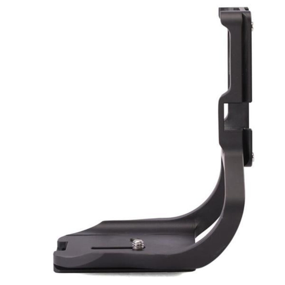 Leofoto LPC-5DIIIB L-beugel zijaanzicht van zwarte Arca-Swiss-compatibele L-bracket voor Canon EOS 5D Mark III met batterijgrip.